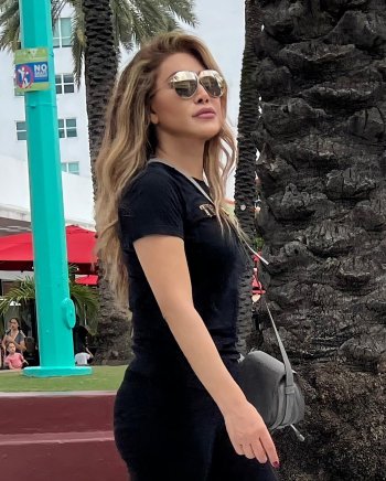 نوال الزغبي بإطلالة كاجوال من ميامي