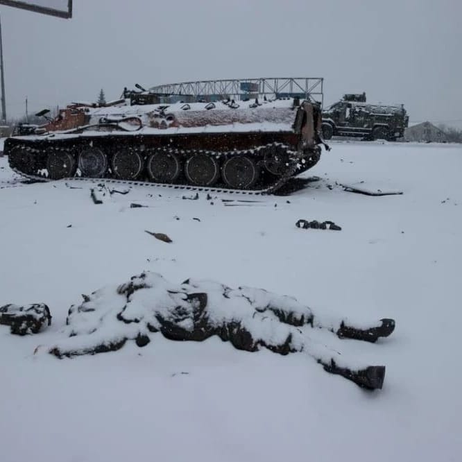 قتلى وتدمير آليات عسكرية مع تواصل المعارك بين الجيشين الروسي والأوكراني
