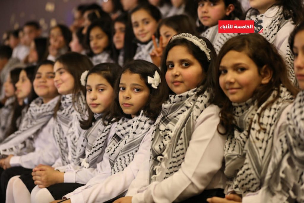 أطفال فلسطينيون يشاركون في أوبريت موسيقي بعنوان "استمتع بحياتك بالموسيقى"
