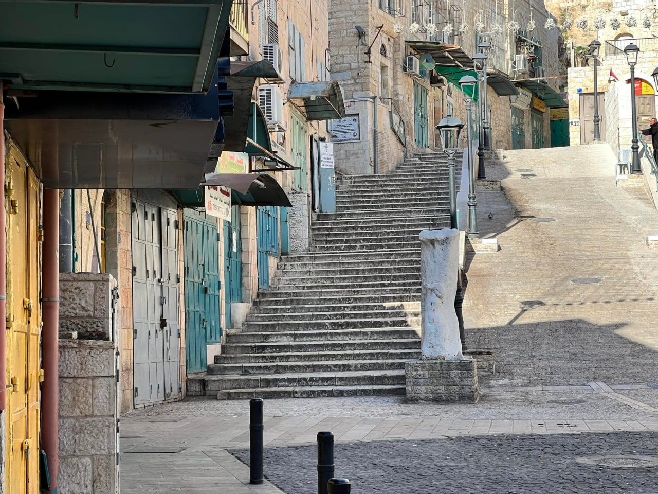 الاضراب الشامل يعمّ محافظة بيت لحم حدادا عل روح الشهيد الطفل محمد رزق شحادة صلاح (14 عاما) 