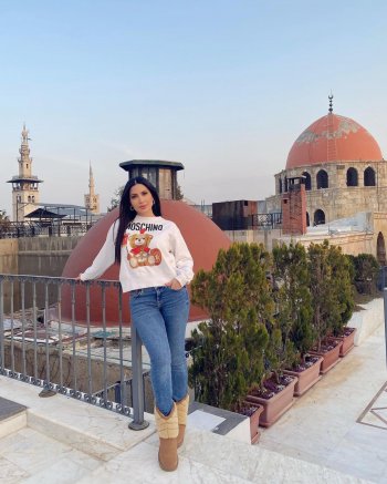 نسرين طافش بين حارات الشام القديمة