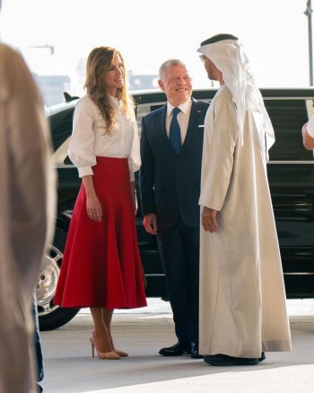 الملكة رانيا تستلم جائزة زايد للأخوة الإنسانية