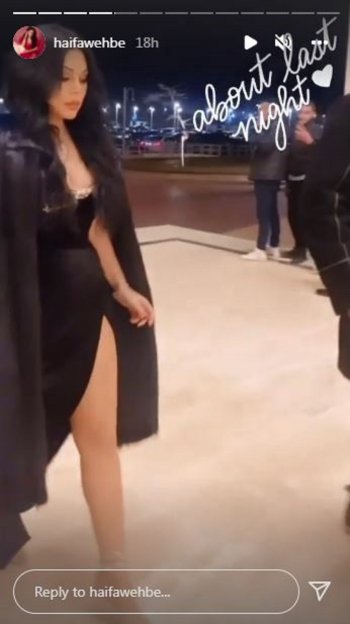 أناقة وفستان هيفاء وهبي حديث المتابعين