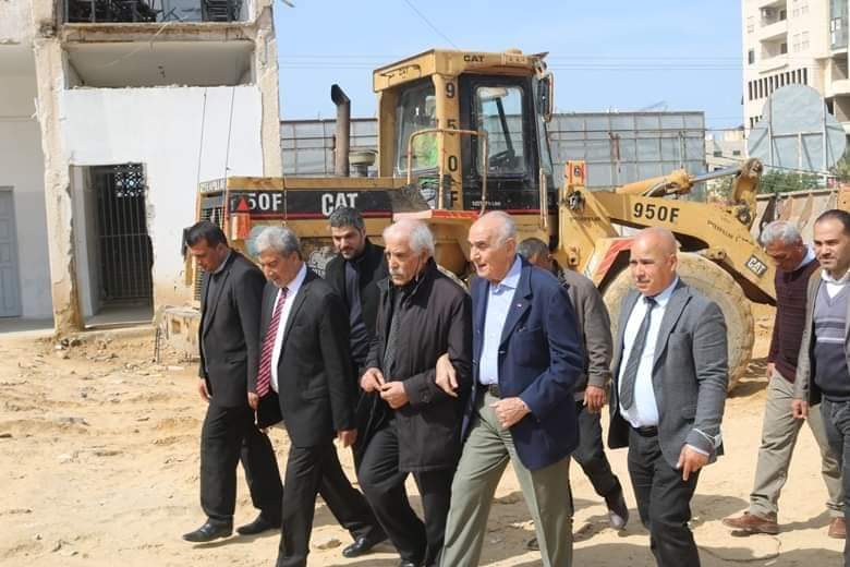 📷رجل الأعمال منيب المصري يصل لغزة لمتابعة  التجهيزات الخاصة لإنشاء المبنى الجديد في مقر المعهد الأزهري بغزة بتبرع من مؤسسة منيب وانجلا المصري