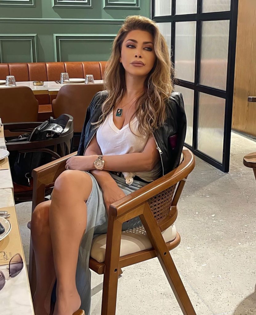 نوال الزغبي بإطلالة جميلة