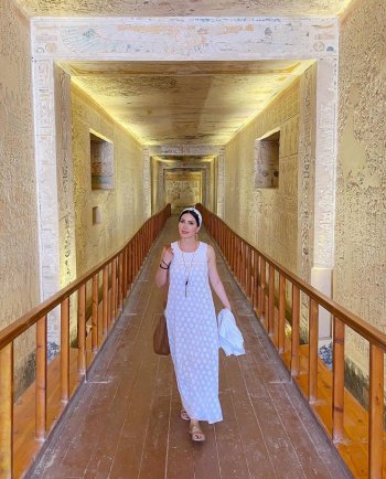 نسرين طافش بفستان أبيض وإطلالة رائعة