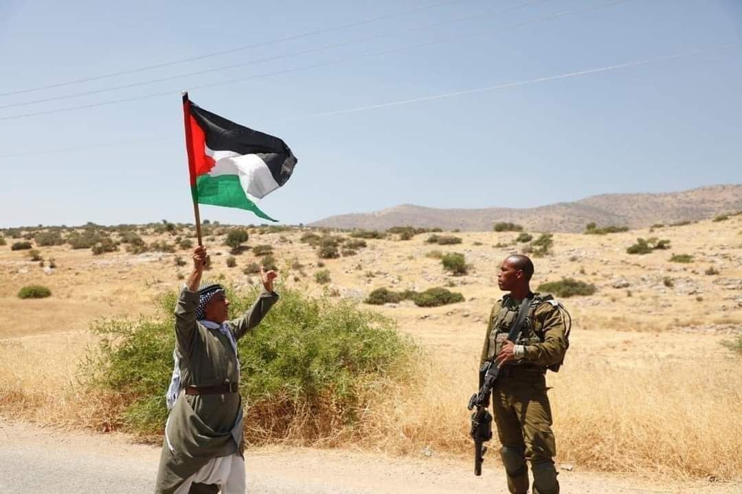  اعتداءات وحشية ورش لغاز الفلفل من قبل قوات الاحـ ـتلال  على المشاركين في مسيرة على حاجز تياسير