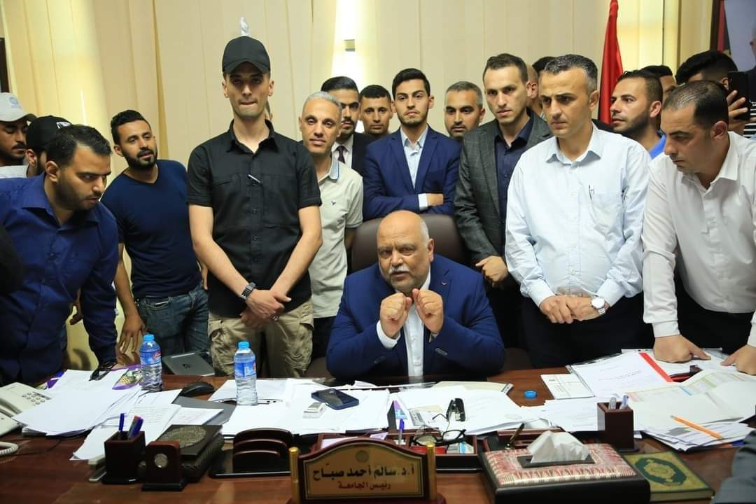 عودة البروفيسور سالم صباح لممارسة عمله في رئاسة جامعة فلسطين
