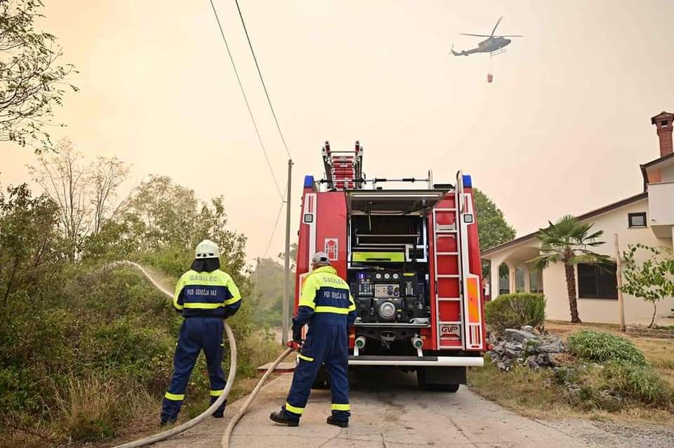 📷آلاف القتلى اثر الحرائق التي تسبب بها الحر الشديد في #أوروبا
