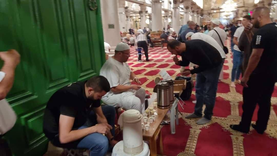 آلاف المواطنين يؤدون صلاة الفجر في المسجد الأقصى
