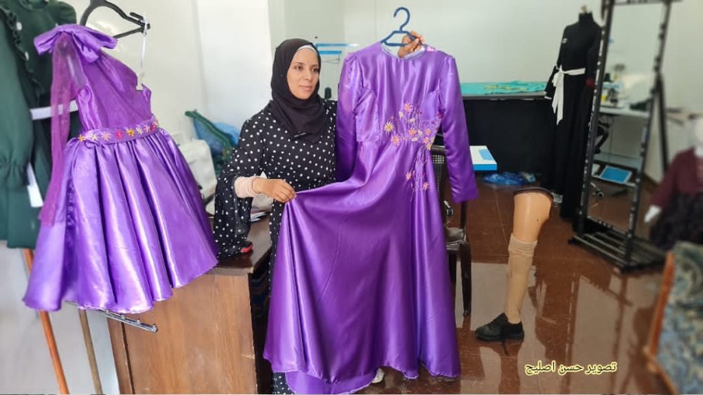 صور أسماء أبو طير أصيبت ببتر في الساق خلال عدوان 2014
