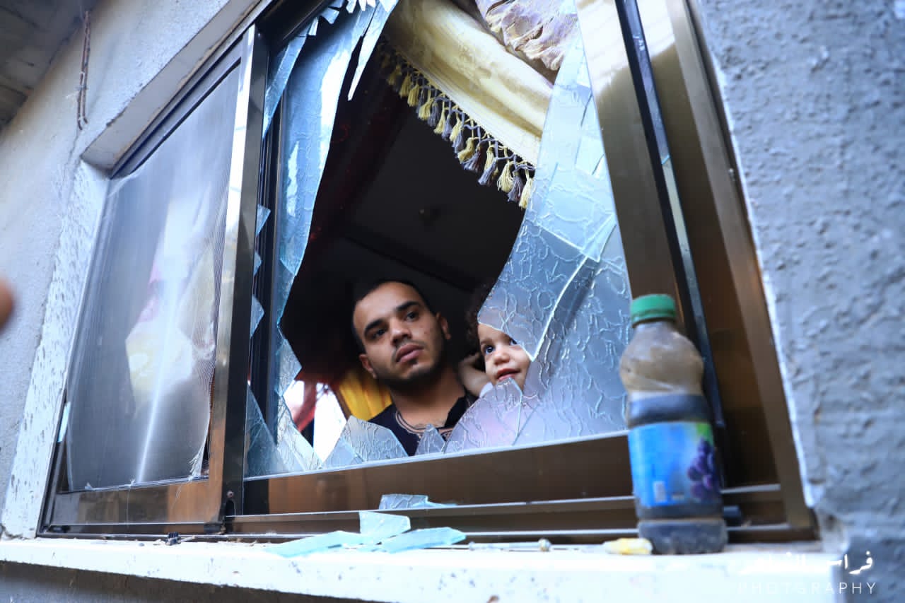 📷مشاهد من الدمار التي لحقت بمنزل عرادة في مدينة رفح بسبب قصفه من قبل الاحتلال