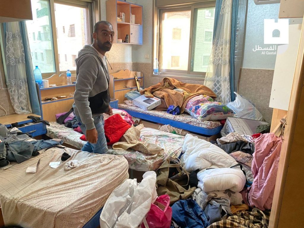 صور|| تغطية صحفية : "الدمار الذي خلفته قوات الاحتلال عقب اقتحام منزل الشهـيد محمد الشحام
