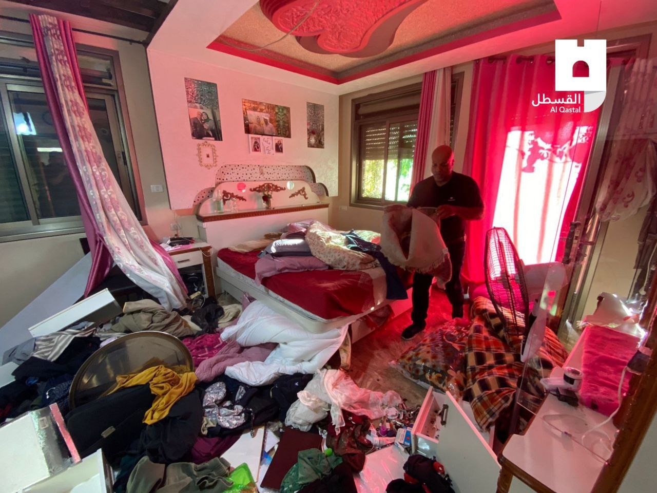 صور|| تغطية صحفية : "الدمار الذي خلفته قوات الاحتلال عقب اقتحام منزل الشهـيد محمد الشحام
