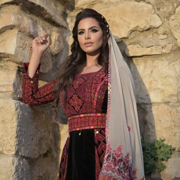 ملكة جمال فلسطين تحقق لقباً في "ملكة جمال الأرض"