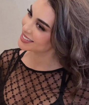 ياسمين صبري فاتنة في أحدث ظهور لها بالأسود الشفاف