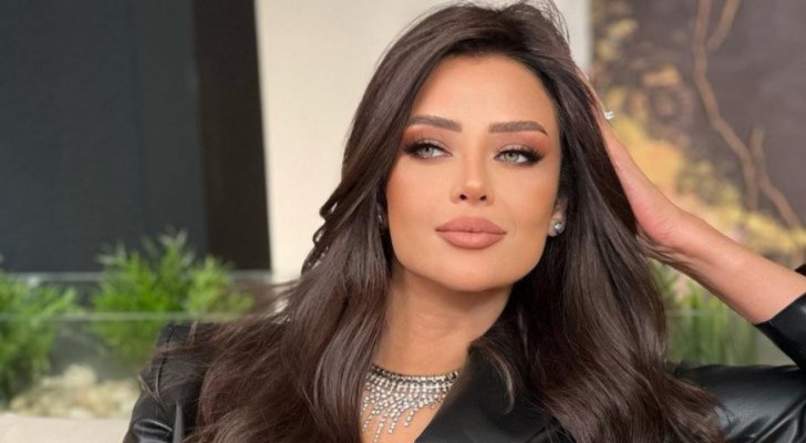 بالصور: رضوى الشربيني بإطلالة ملفتة تظهر جمال قوامها