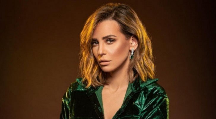 إيمان العاصي تنفجر غضباً على هؤلاء الأشخاص!