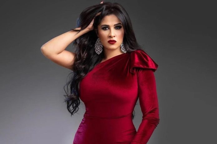 ياسمين عبد العزيز تتصدر محركات البحث .. والسبب ؟؟