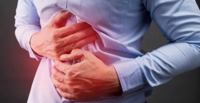 أسباب ألم المعدة المفاجئ