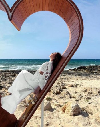 ميريام فارس تحتفل بعيد زواجها التاسع بهذه الطريقة