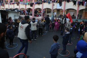 اللجنة الوطنية وضمن الجهود الاغاثية في قطاع غزة لعملية الفارس الشهم 3.. تتدخل ضمن برنامجها الاسعافي في التخفيف من معاناة المرأة الفلسطينية في مراكز الإيواء