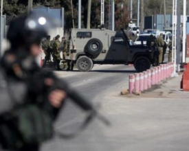 الاحتلال يطلق الرصاص صوب مركبة ويستولي عليها بعد الاعتداء على راكبيها في تقوع