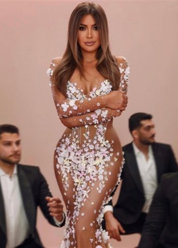 بالصور: نوال الزغبي تخطف الأنظار بإطلالتها الرائعة والجريئة