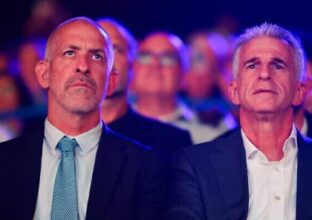 الوفد الاسرائيلي يغادر الدوحة في طريقه الى تل ابيب