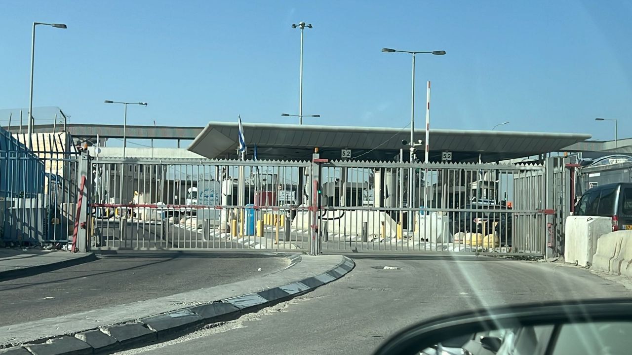 الاحتلال يغلق الحواجز العسكرية شمال شرق القدس