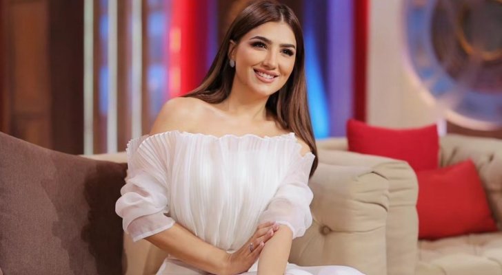 مي عمر.. أناقة وتألق لا مثيل لهما