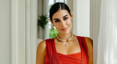 بالصورة: فتاة تفاجئ الجمهور بشبهها الكبير بـ ياسمين صبري