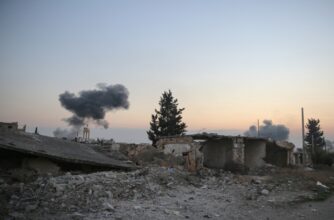 وزير لبناني: ضربات إسرائيلية تستهدف معبرين سوريين مع لبنان