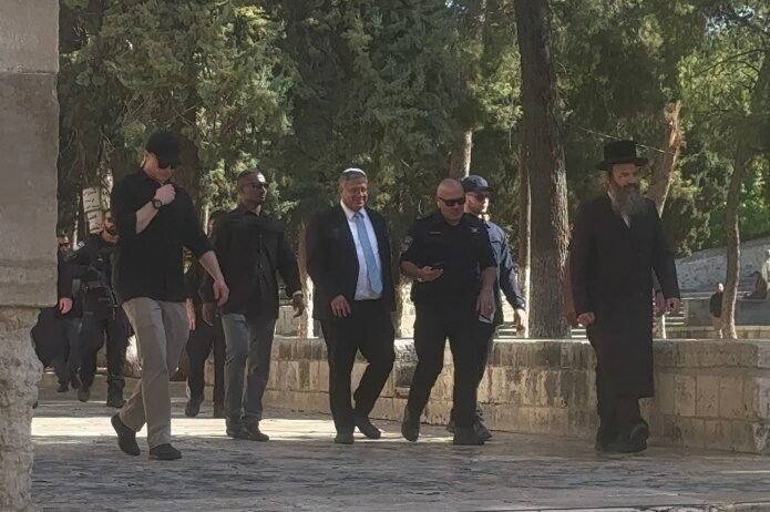 بن غفير يقتحم المسجد الاقصى