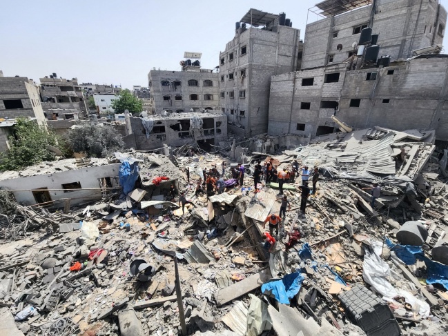 427 يوما من الحرب على فلسطين