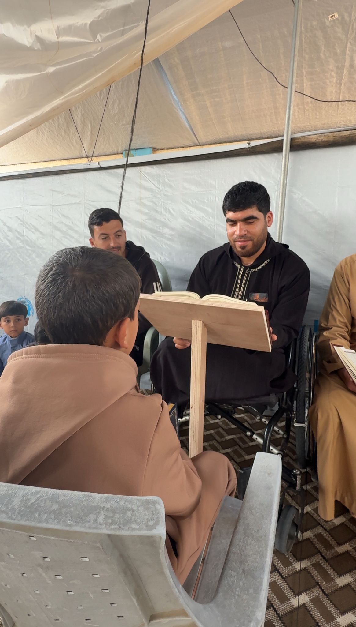 من تحت الركام إلى نور القرآن رحلة “أبو محسن” في التحديات