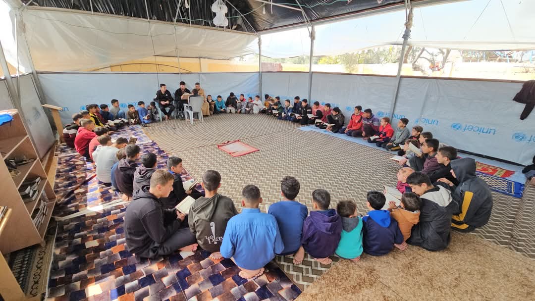 من تحت الركام إلى نور القرآن رحلة “أبو محسن” في التحديات