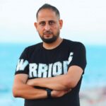 الشهيد الصحفي محمد صبح عدسة الكاميرا التي أطفئتها صواريخ الاحتلال