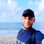 فيصل أبو القمصان.. راوي حكايات الشهداء الذي أصبح أحدهم