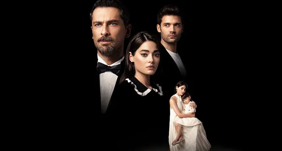 مسلسل غريب في المرآة