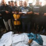 حمزة الدحدوح.. الصحفي الذي رفض الرحيل واختار البقاء في قلب المعركة