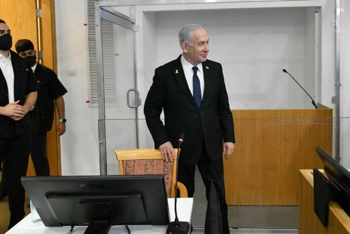 نتنياهو يطلب إيقاف محاكمته