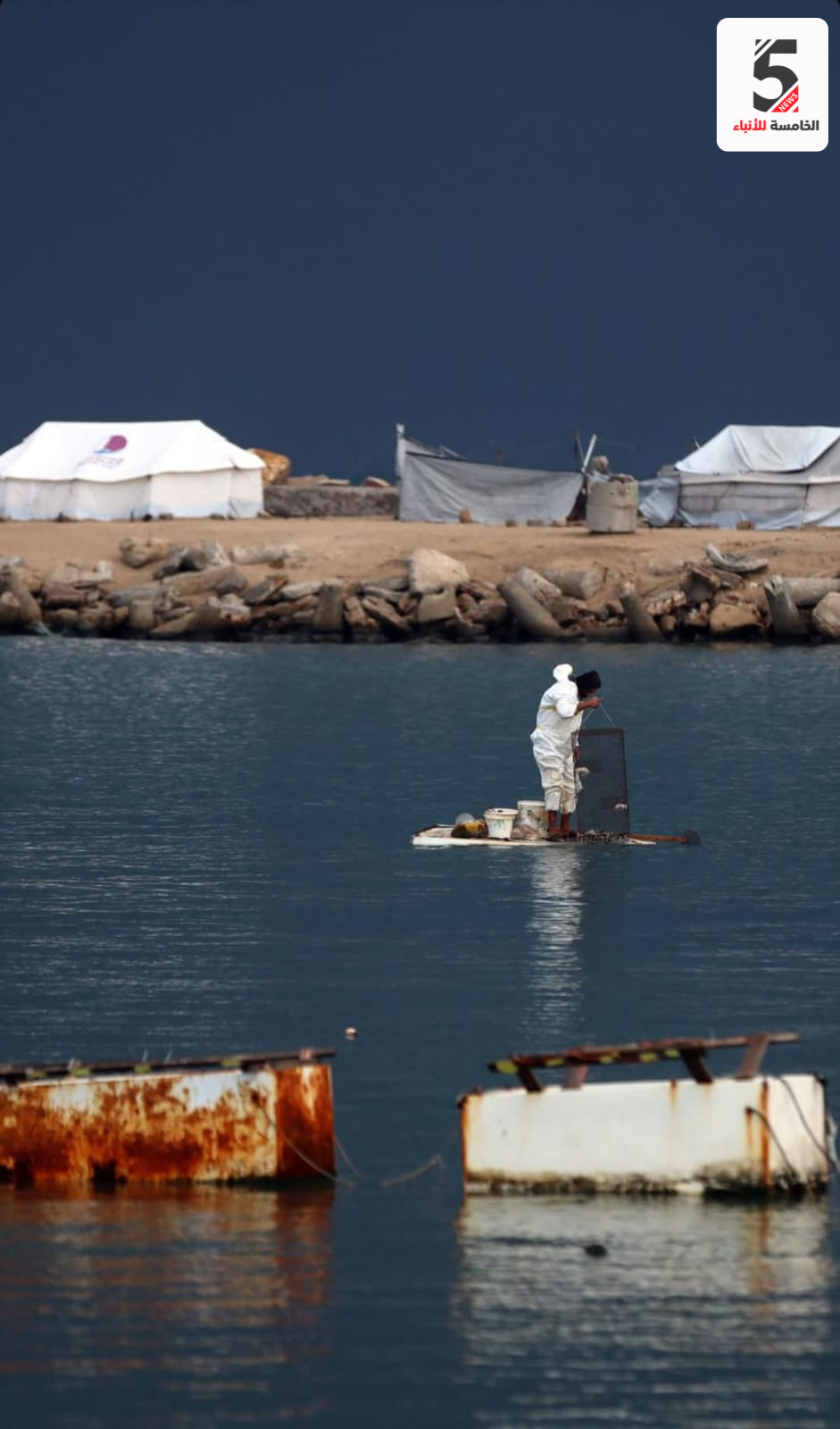 شتاء النازحين في غزة .. حين يتحول المطر إلى مأساة