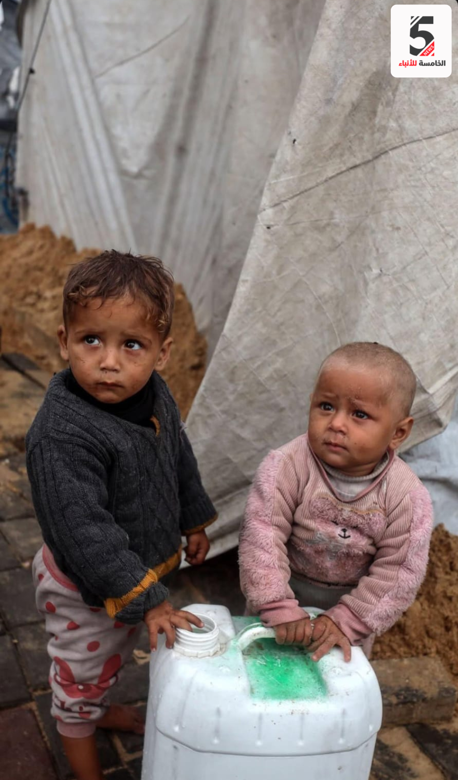 شتاء النازحين في غزة .. حين يتحول المطر إلى مأساة