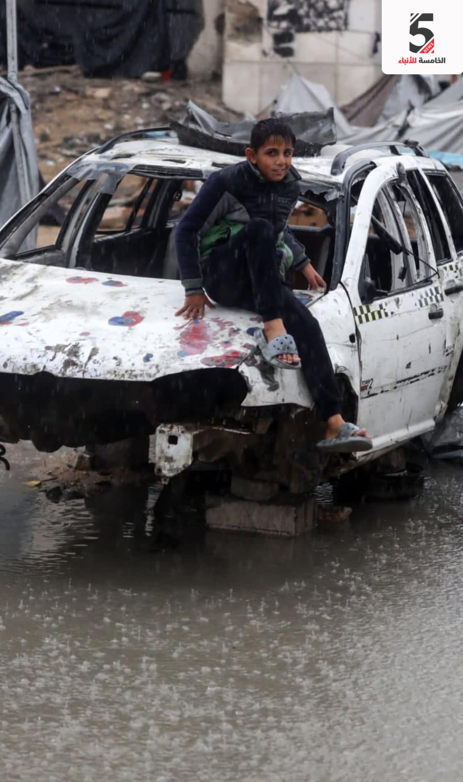 المنخفض رحل، لكن المعاناة بقيت… صور من واقع النازحين في غزة