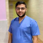 إبراهيم ظاهر شهيد الإنسانية: بين رحمة التمريض وعدسة الحقيقة