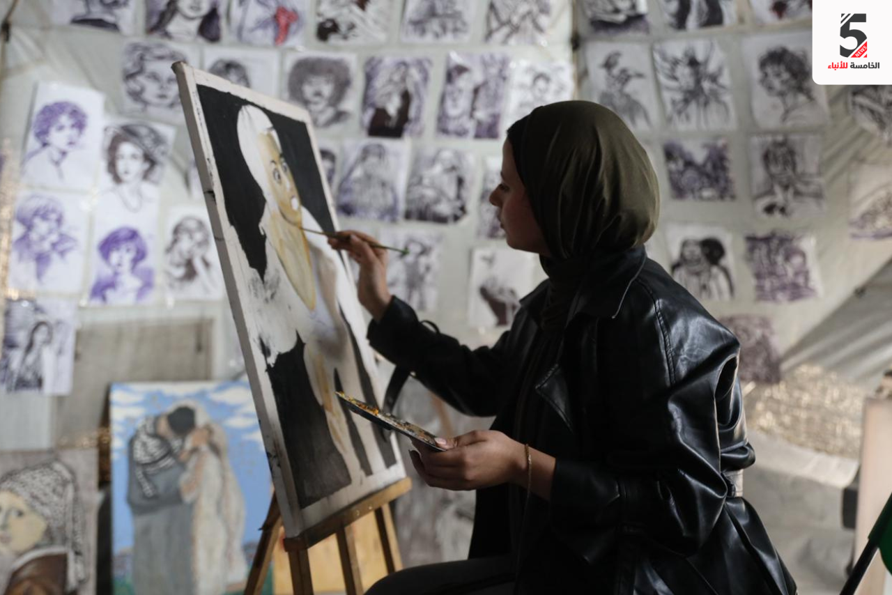 مرح خالد الزعانين (18 عامًا) موهبة فنية رافقتها منذ الطفولة ولم تُطفئها الحرب