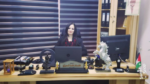 المحامية هناء ترزي، محامية متخصصة بالقضايا القانونية والمؤسسية