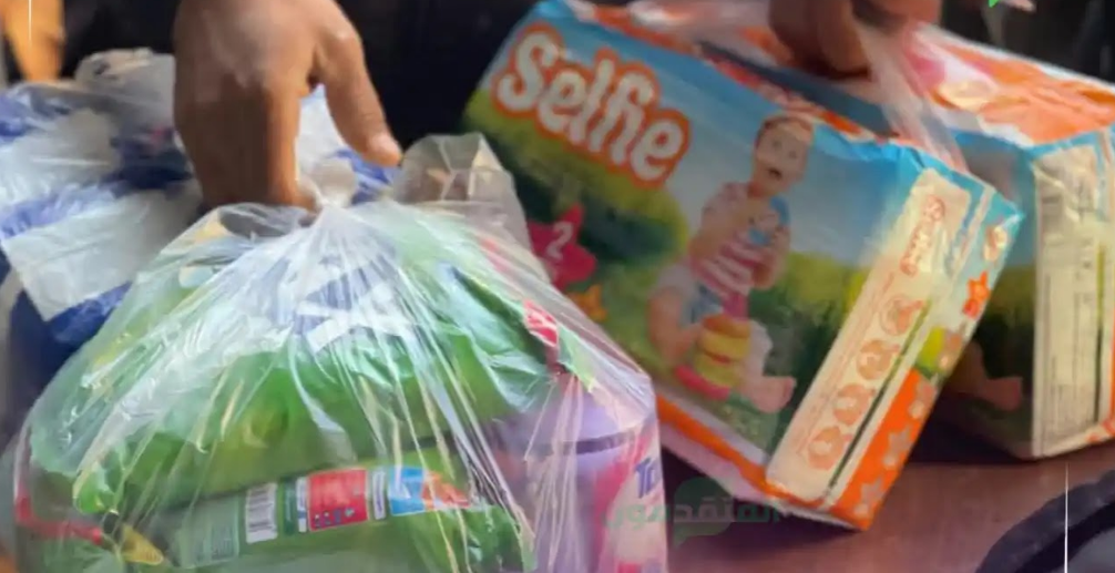 جمعية المستقبل للتنمية والبيئة (FADE) توزع بامبرز وحليب للأطفال وحفاضات لكبار السن