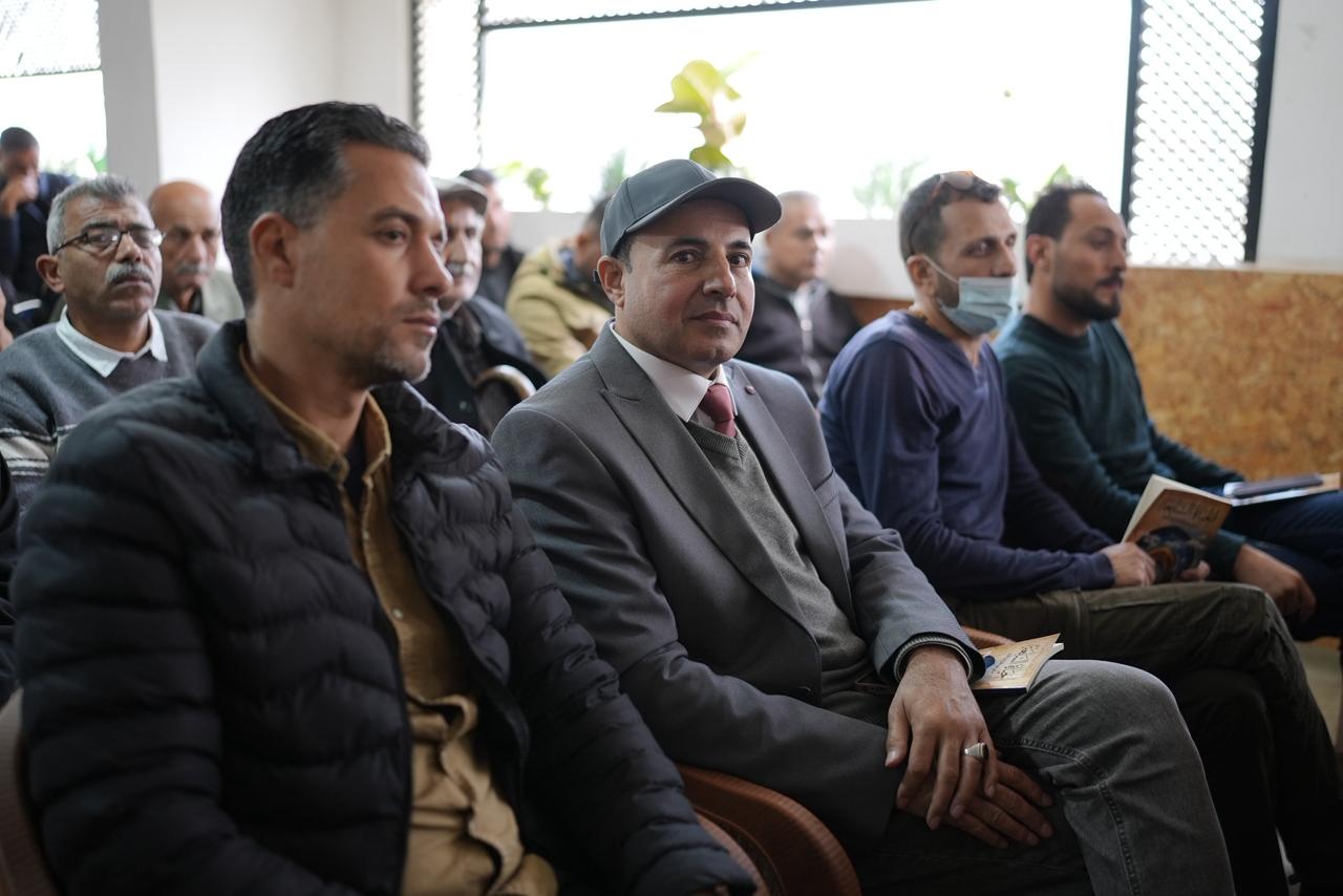 الكاتب (أبو لاشين) يوقع باكورة أعماله الأدبية (الحياة السابعة)